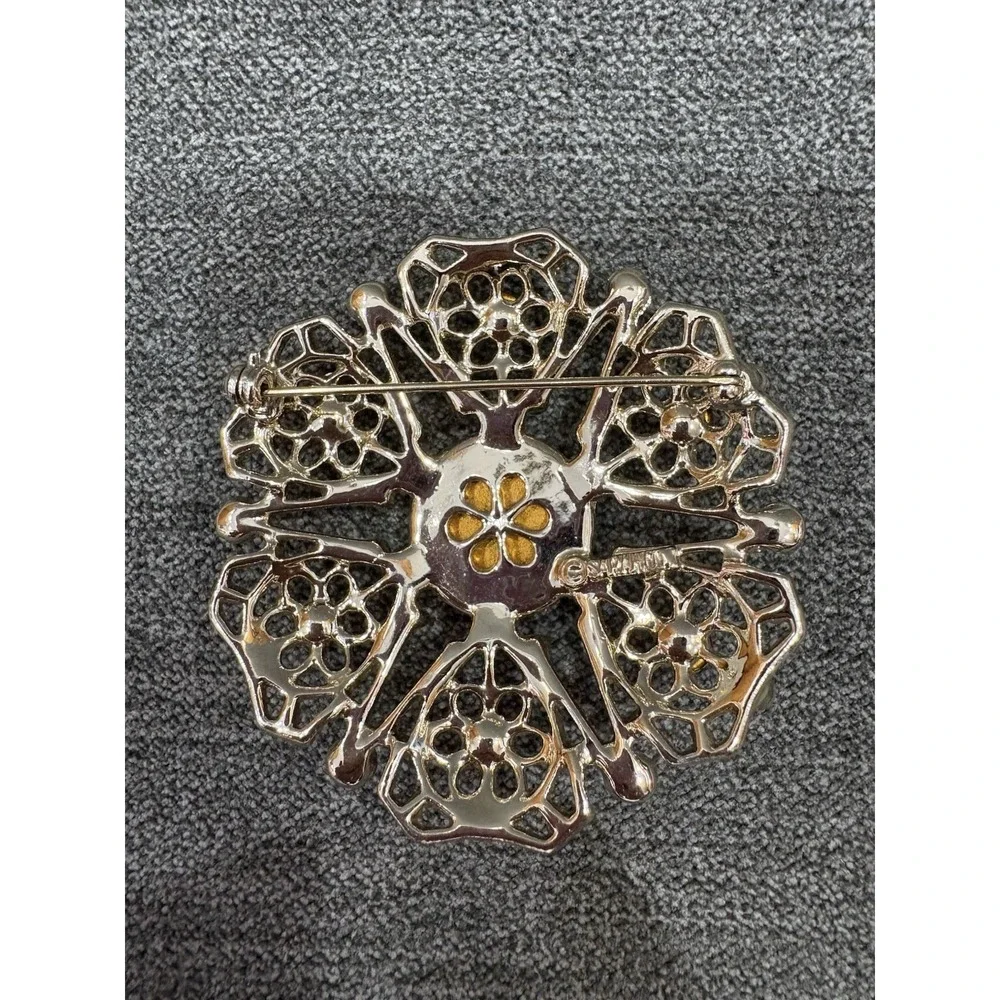 Sarah Coventry Serenade Filigree Star Red Cabochon‎ Rhinestones Pin Brooch